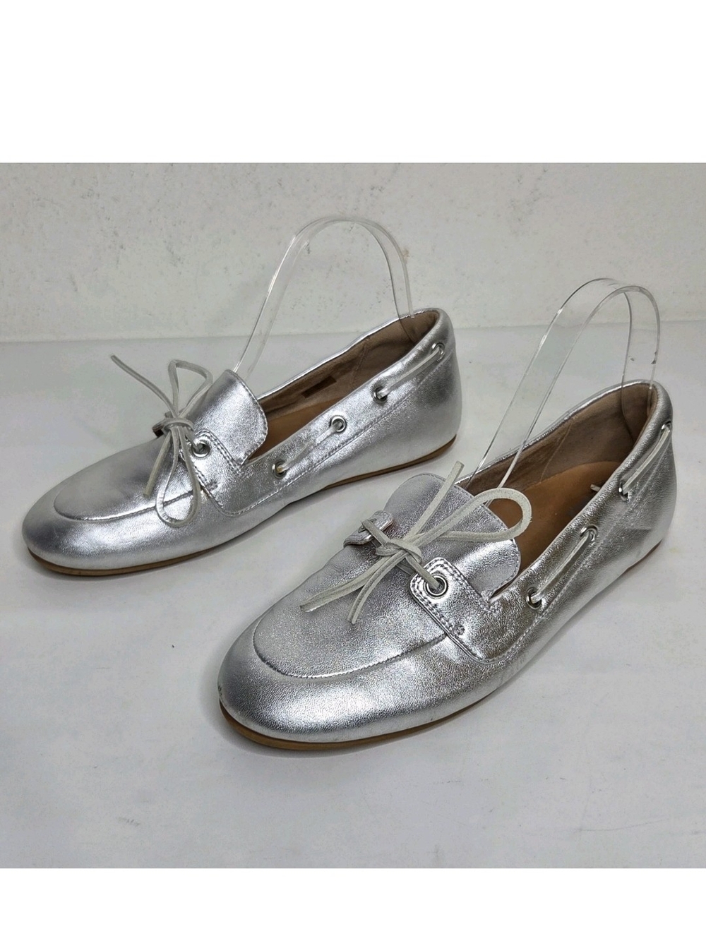 FitFlop Cora Leather Boat Shoes Womens 8 Silver Metallic Preppy Coastal Loafers